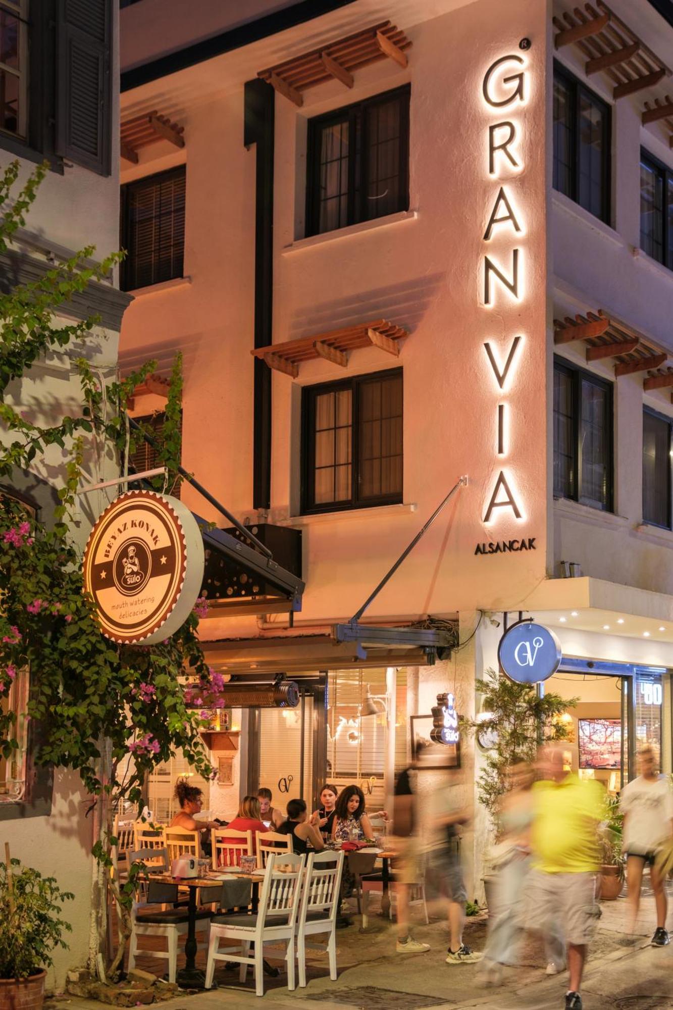 Gran Via Alsancak Ξενοδοχείο Σμύρνη Εξωτερικό φωτογραφία